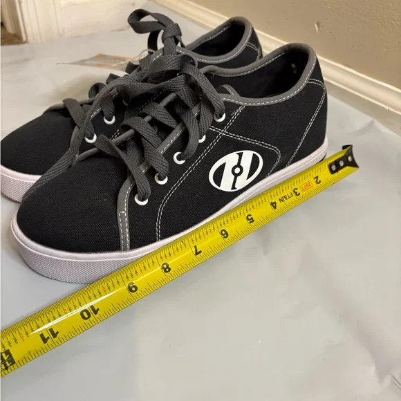 Heely’s Black Pro Canvas Skate Roller Shoes Size 7 - Picture 7 of 7